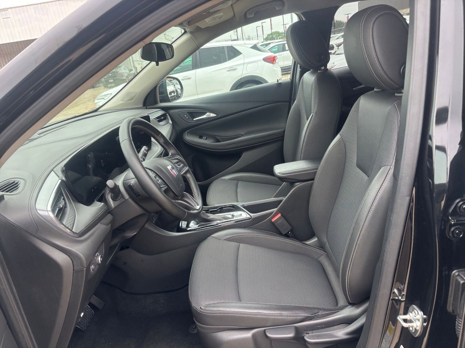Thumbnail: 2025 Buick Encore GX - 25