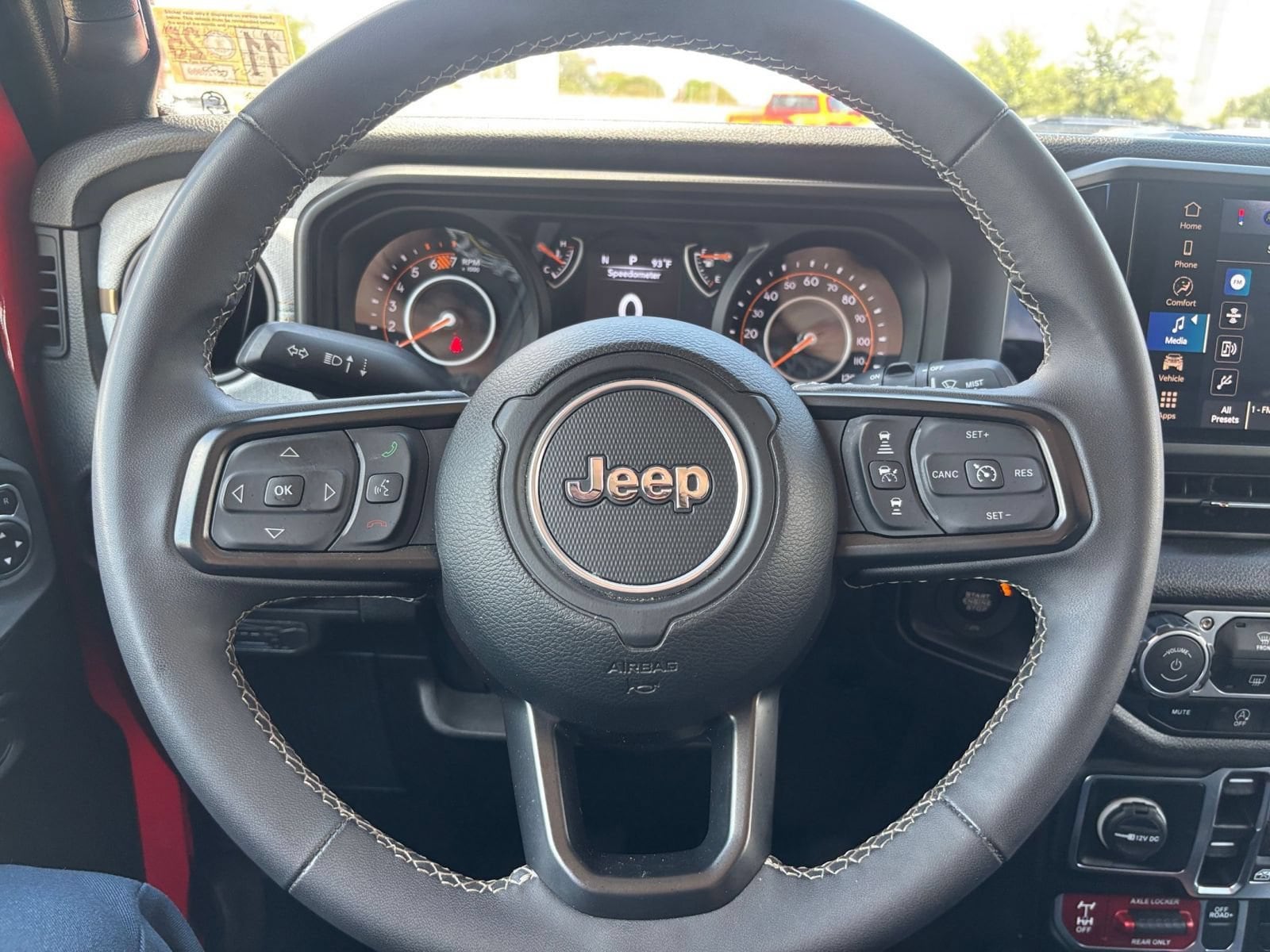 Thumbnail: 2025 Jeep Wrangler - 25