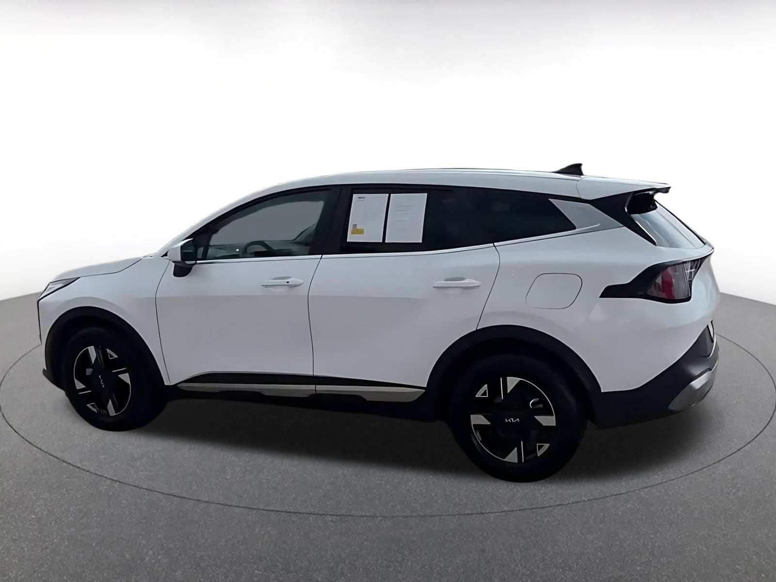 Thumbnail: 2026 Kia Sportage - 10