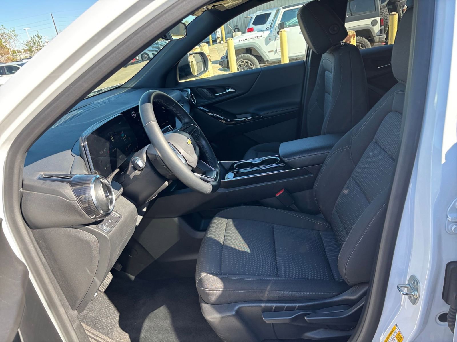 Thumbnail: 2025 Chevrolet Equinox - 28