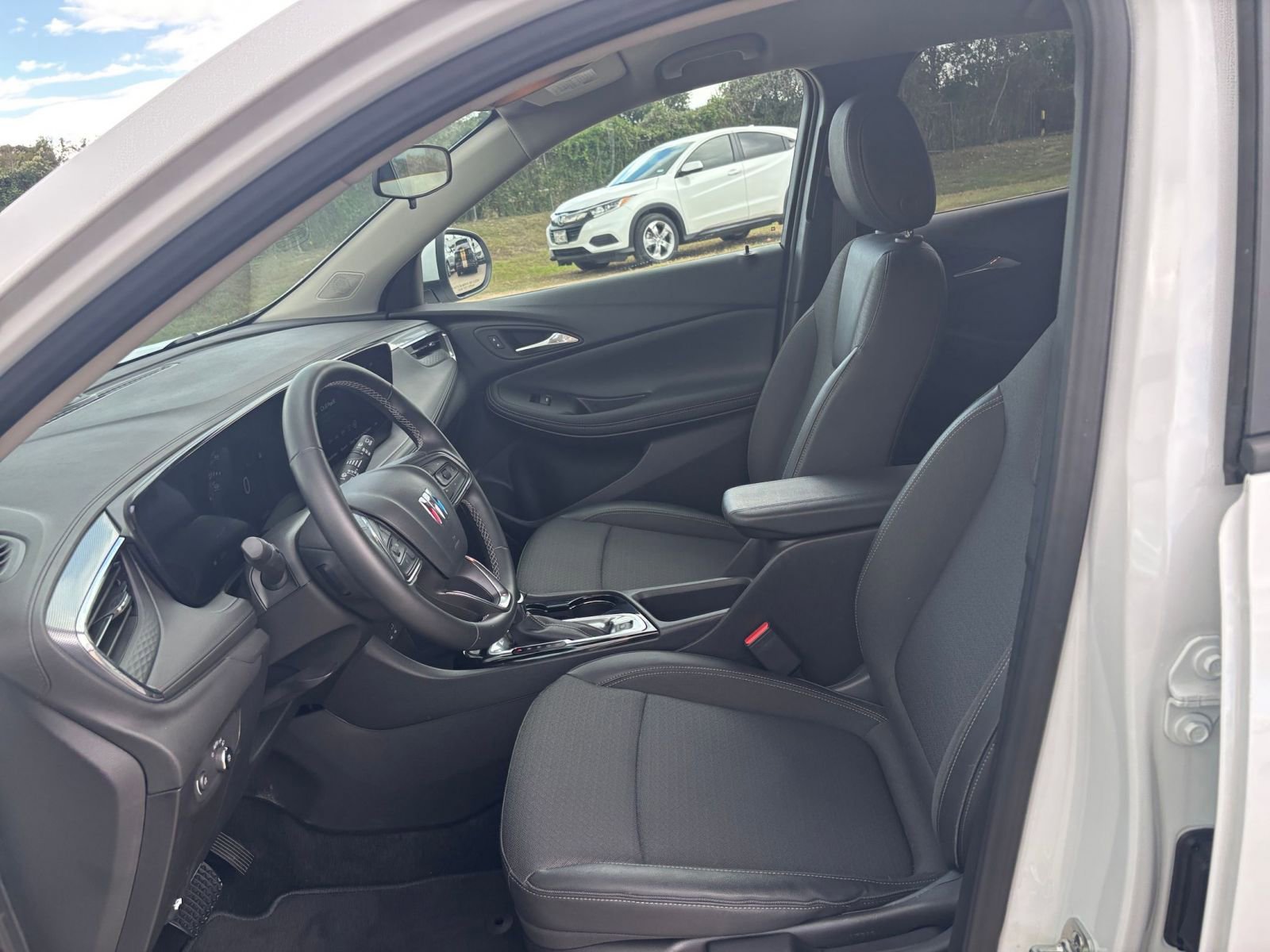 Thumbnail: 2025 Buick Encore GX - 24