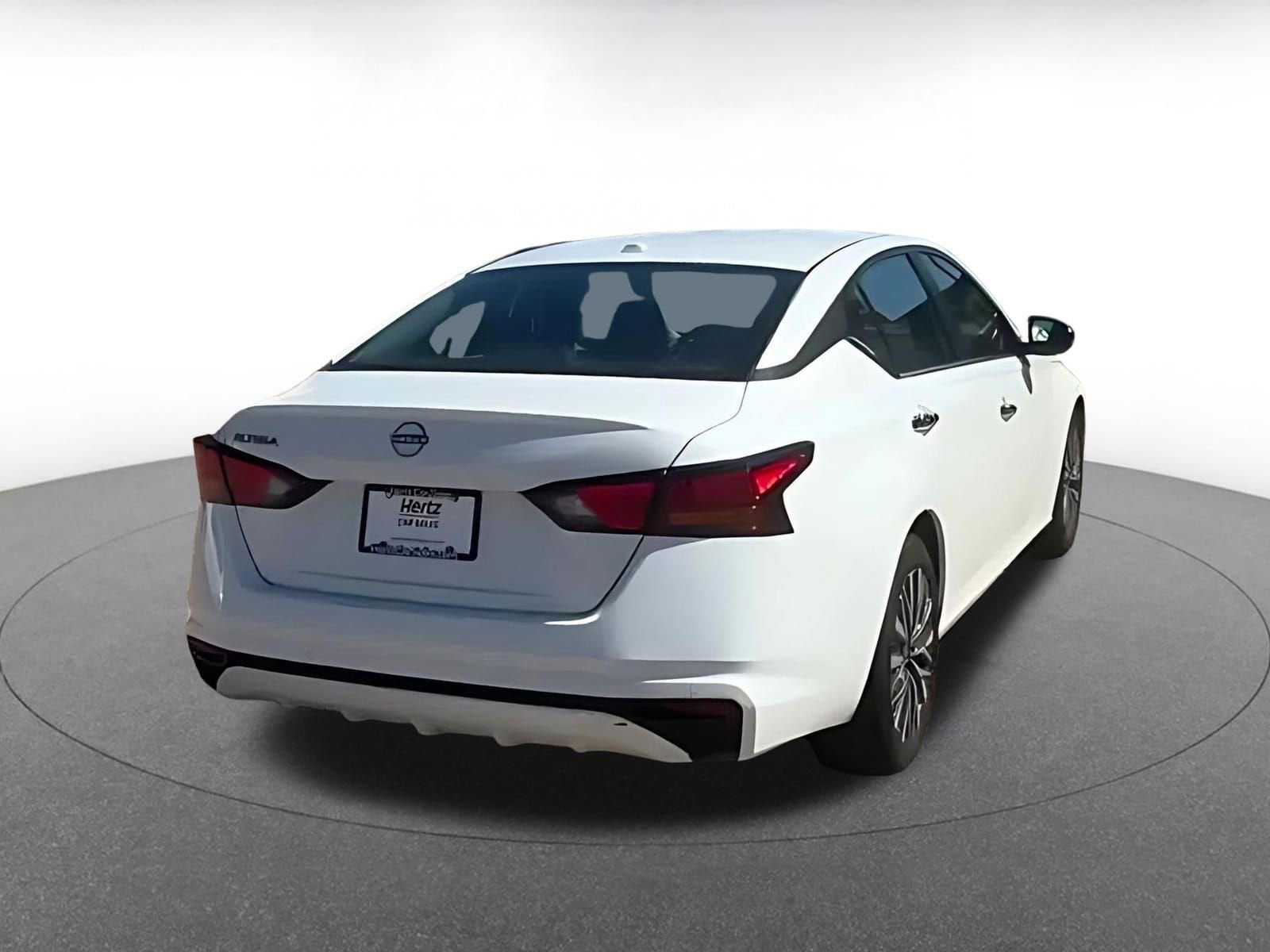 Thumbnail: 2025 Nissan Altima - 15