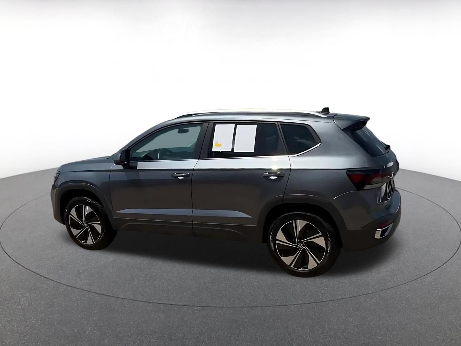 Thumbnail: 2026 Volkswagen Taos - 8