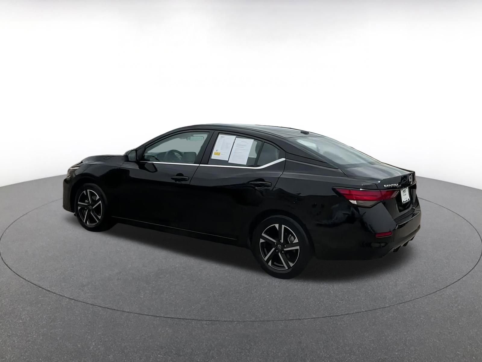 Thumbnail: 2024 Nissan Sentra - 9