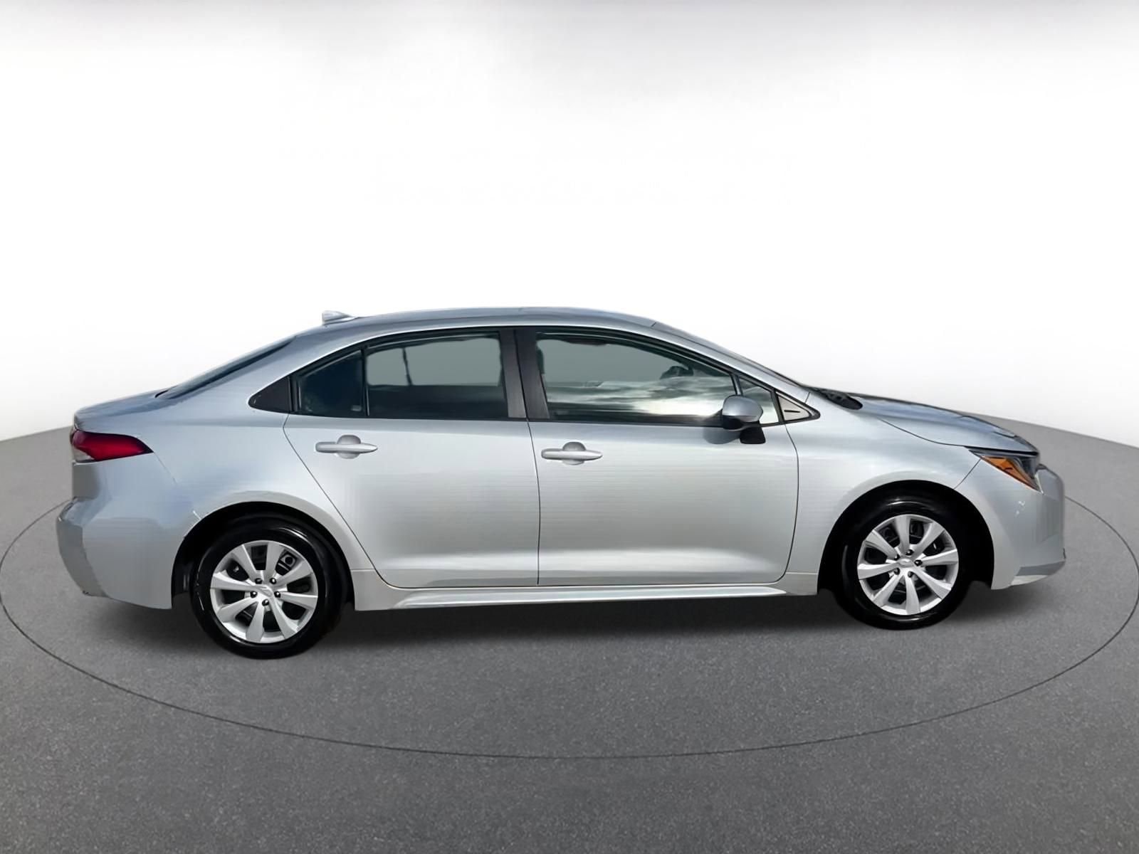 Thumbnail: 2023 Toyota Corolla - 15