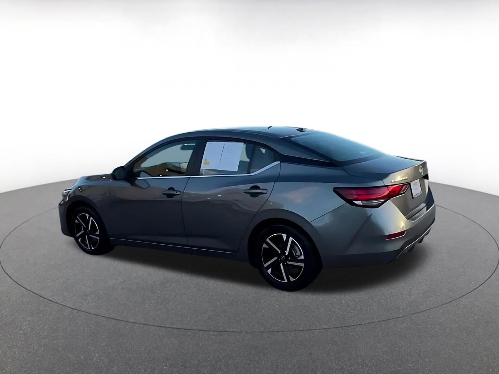 Thumbnail: 2025 Nissan Sentra - 10