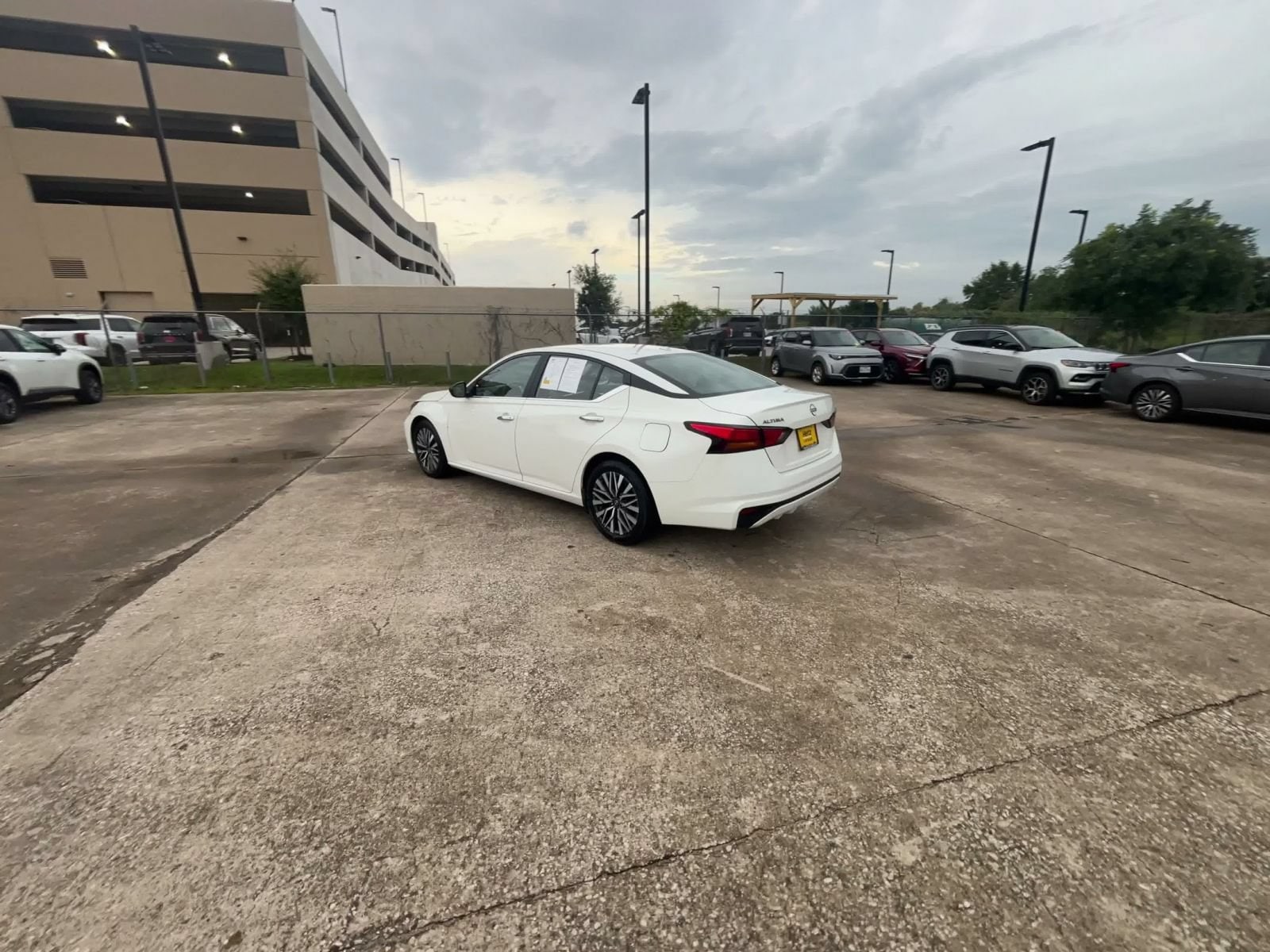 Thumbnail: 2025 Nissan Altima - 9