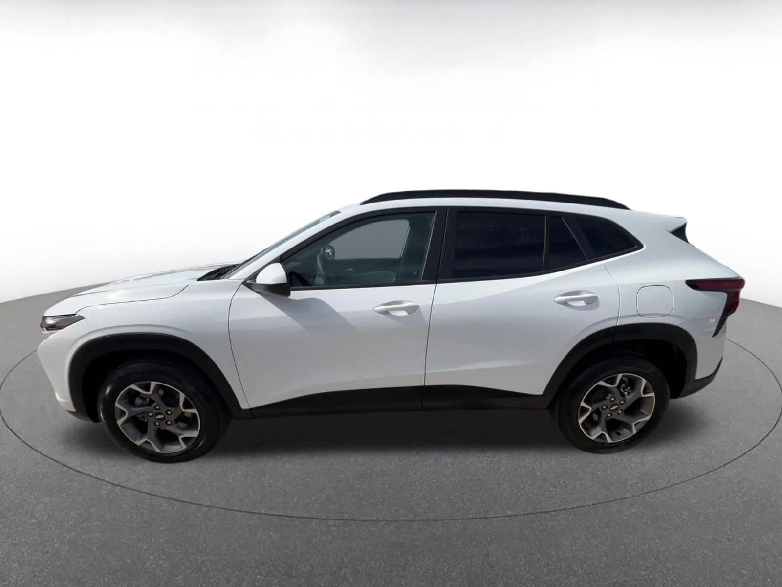 Thumbnail: 2025 Chevrolet Trax - 9