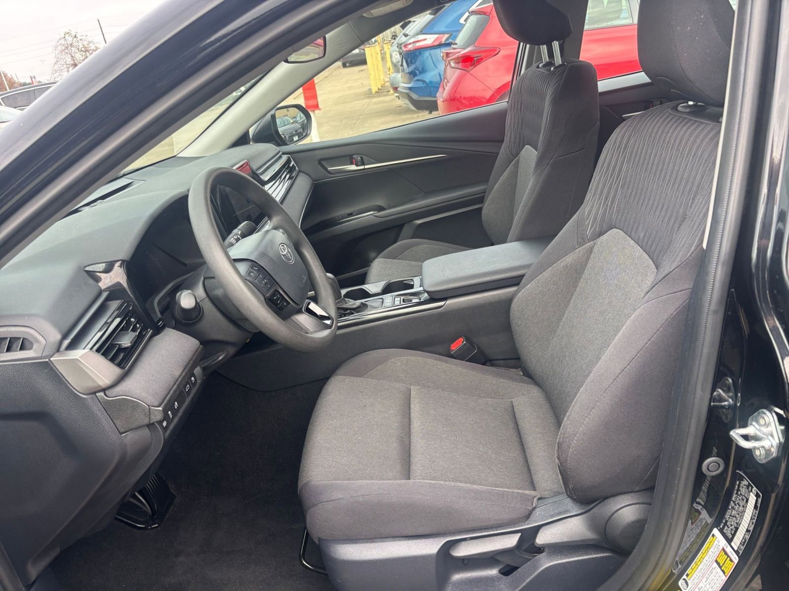 Thumbnail: 2025 Toyota Camry - 25