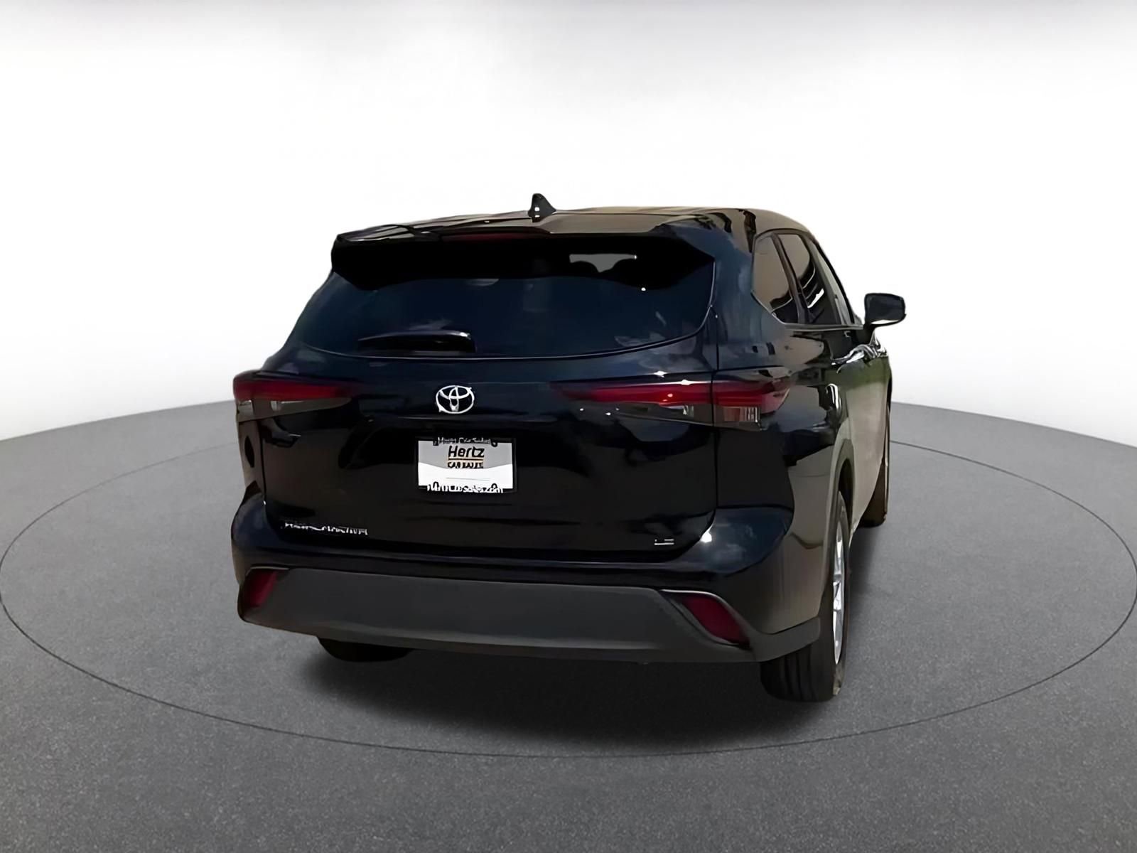 Thumbnail: 2025 Toyota Highlander - 16