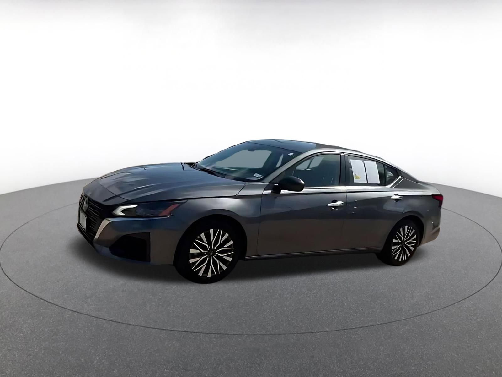 Thumbnail: 2025 Nissan Altima - 8