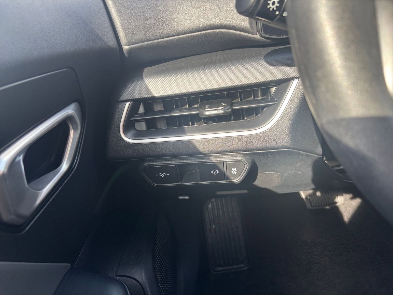 Thumbnail: 2025 Kia K4 - 33