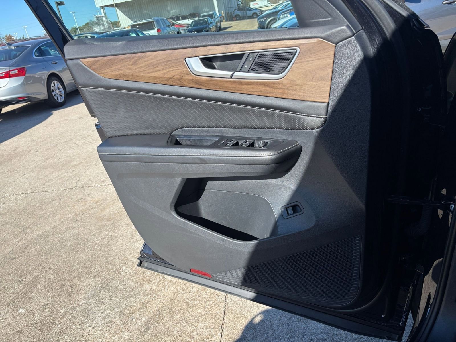 Thumbnail: 2024 Volkswagen Atlas - 21