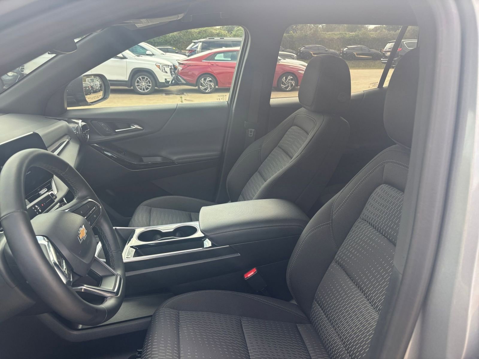 Thumbnail: 2025 Chevrolet Equinox - 24