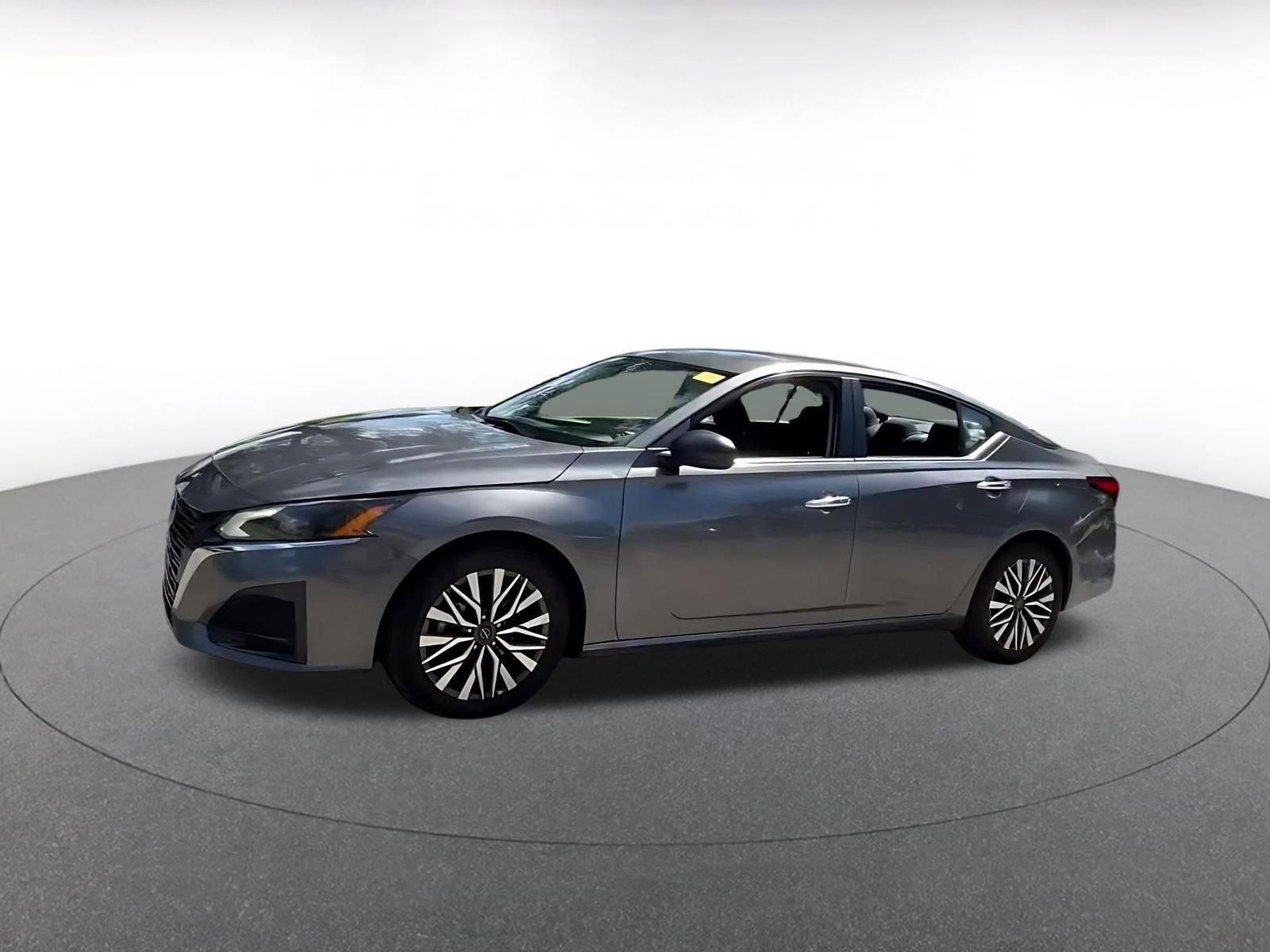 Thumbnail: 2025 Nissan Altima - 8