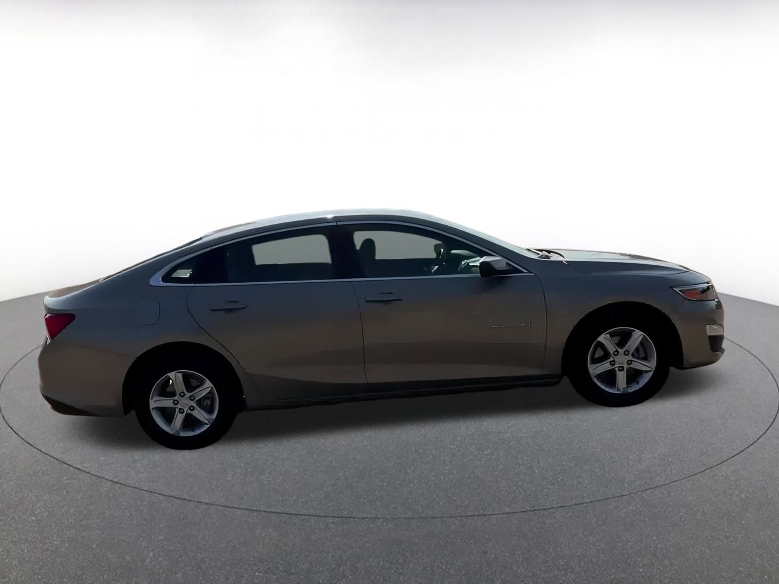 Thumbnail: 2024 Chevrolet Malibu - 15