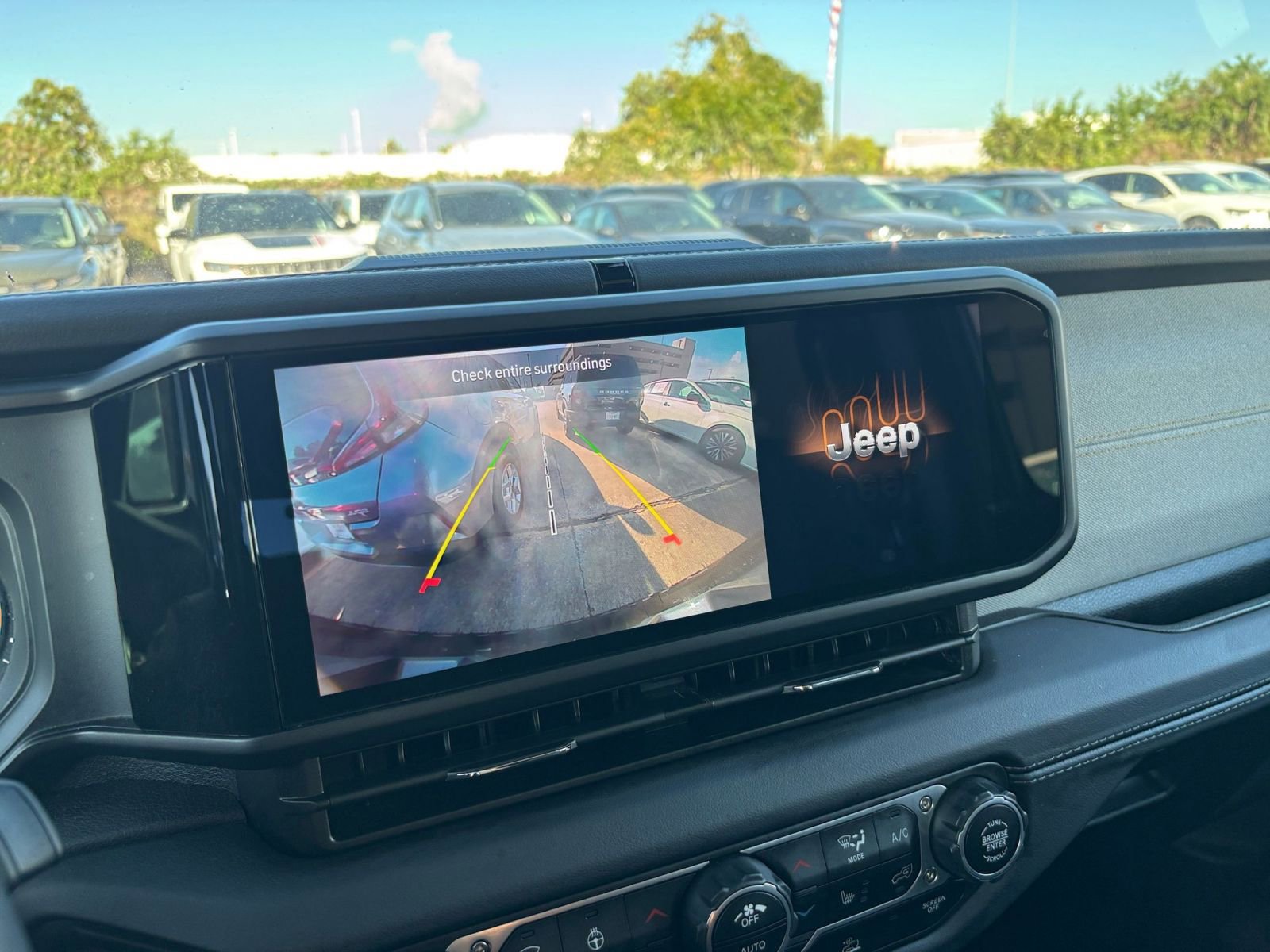 Thumbnail: 2025 Jeep Wrangler - 17