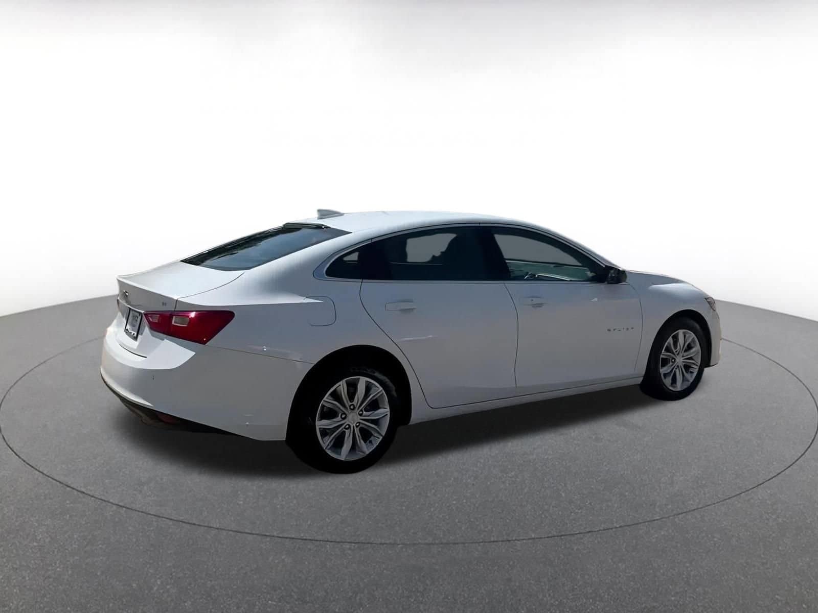 Thumbnail: 2024 Chevrolet Malibu - 13