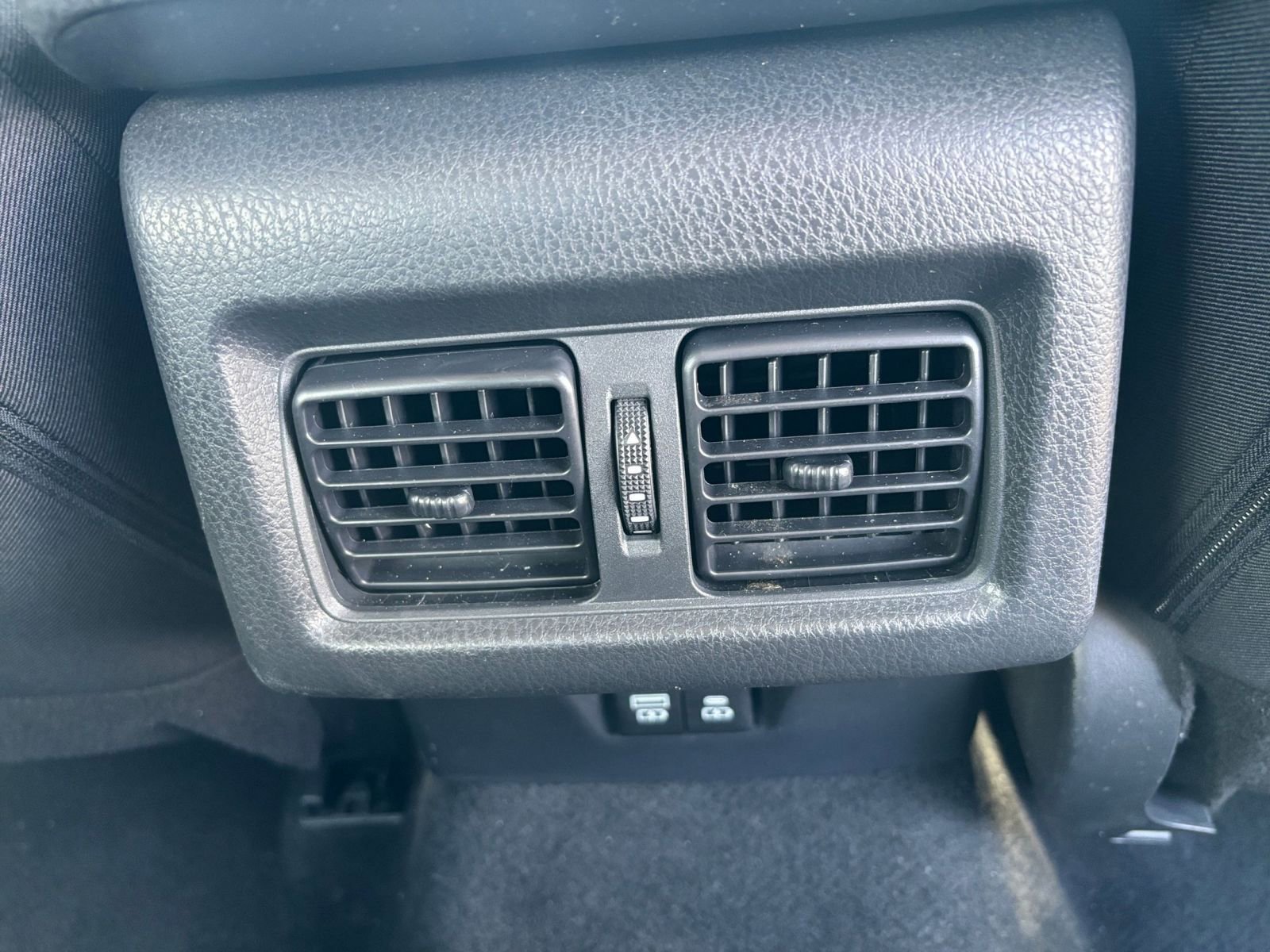 Thumbnail: 2025 Toyota Camry - 22