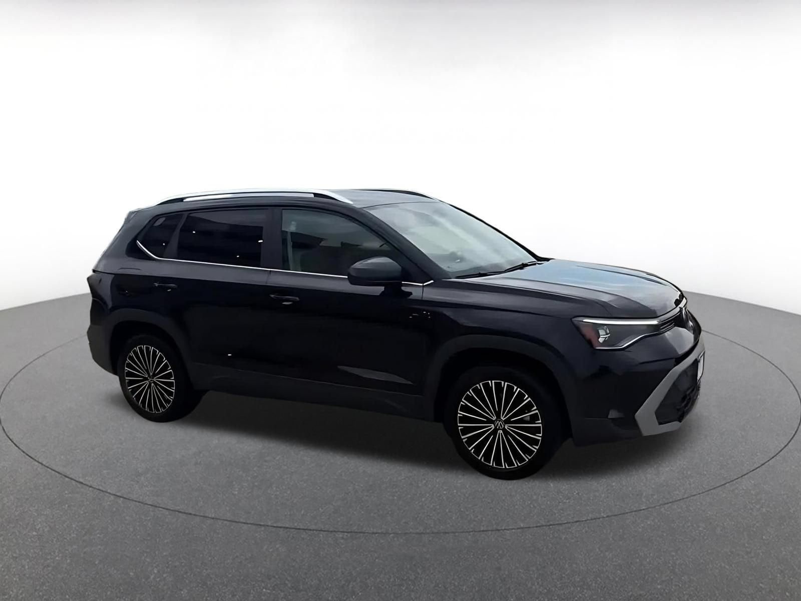 Thumbnail: 2026 Volkswagen Taos - 2