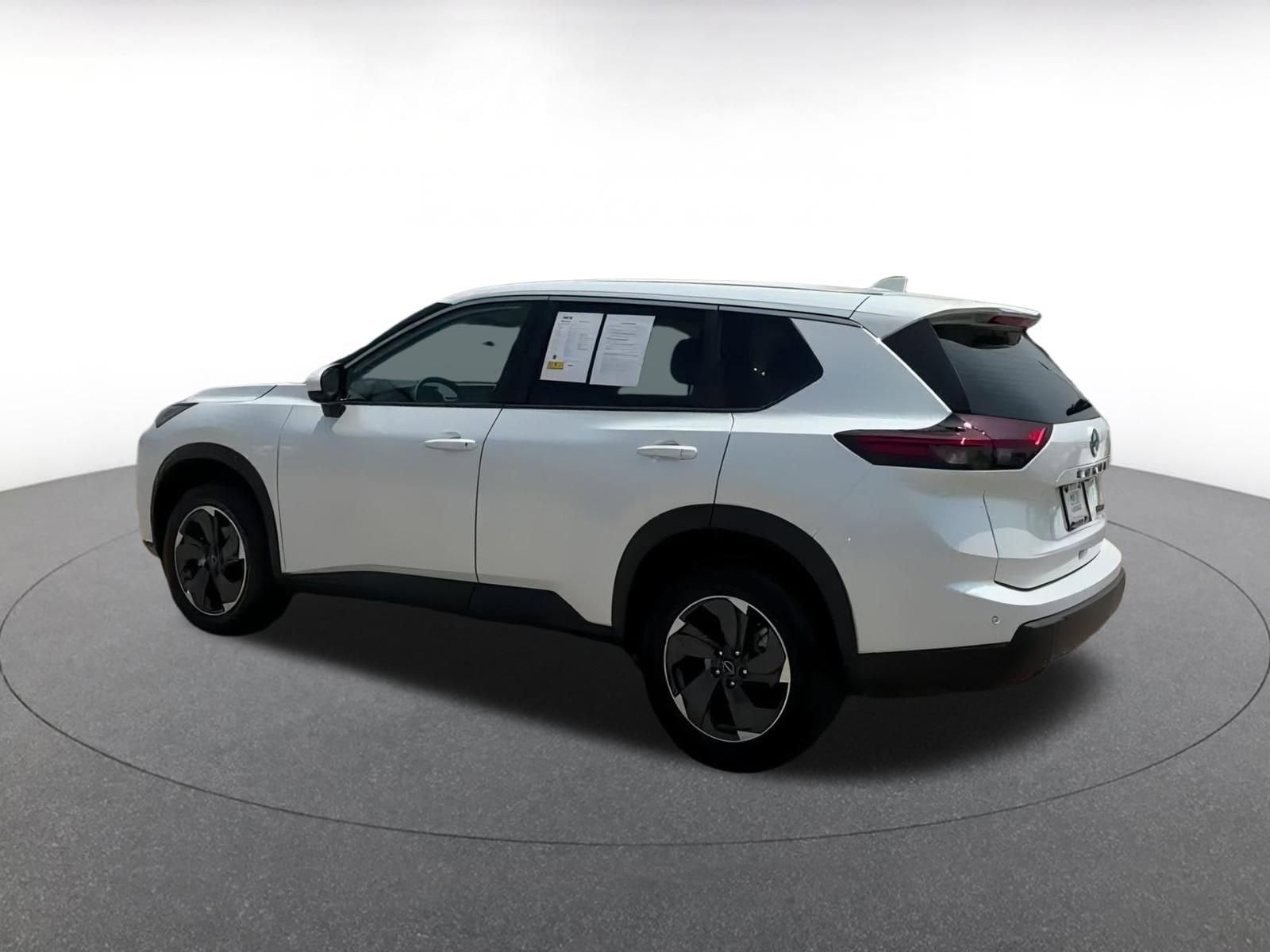 Thumbnail: 2024 Nissan Rogue - 10
