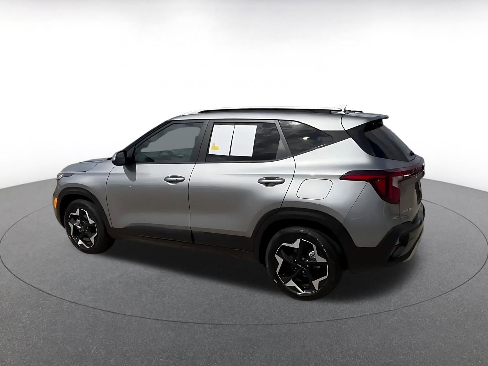 Thumbnail: 2025 Kia Seltos - 10