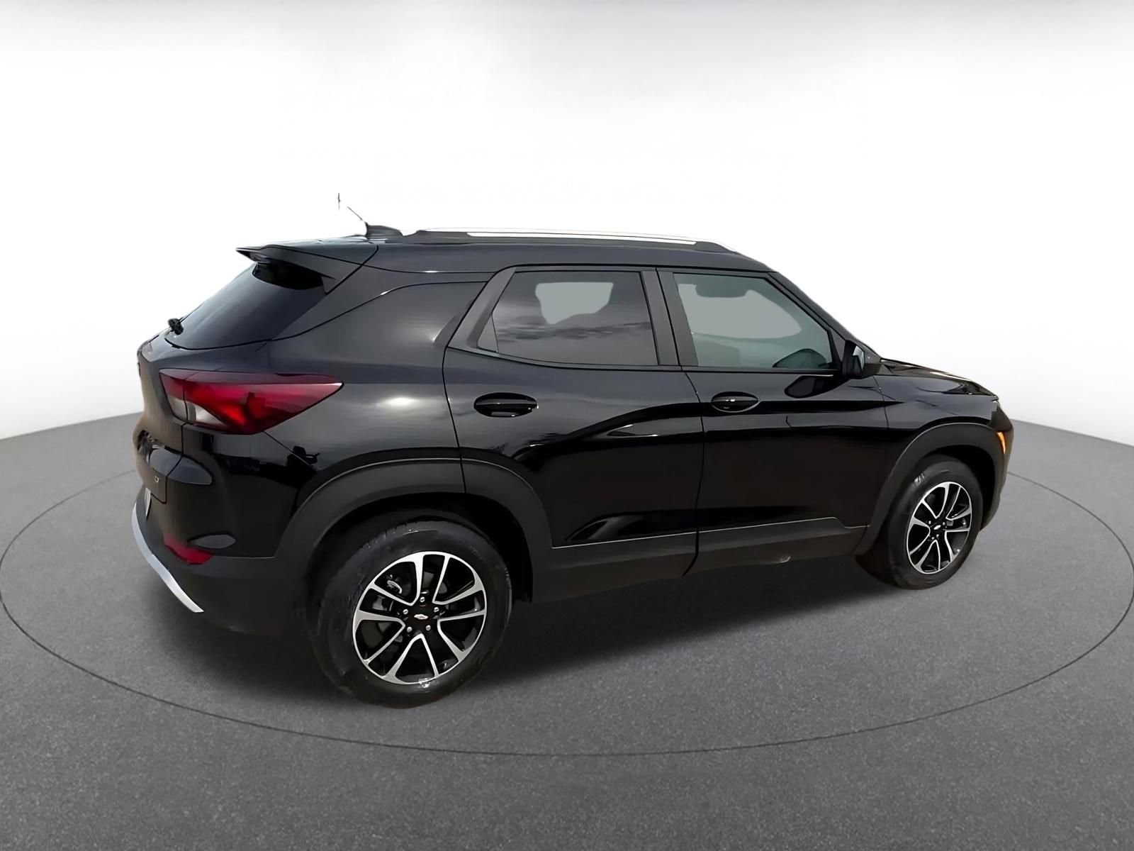 Thumbnail: 2025 Chevrolet TrailBlazer - 15