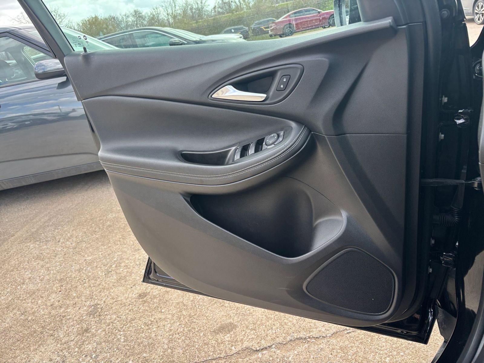 Thumbnail: 2025 Buick Encore GX - 18