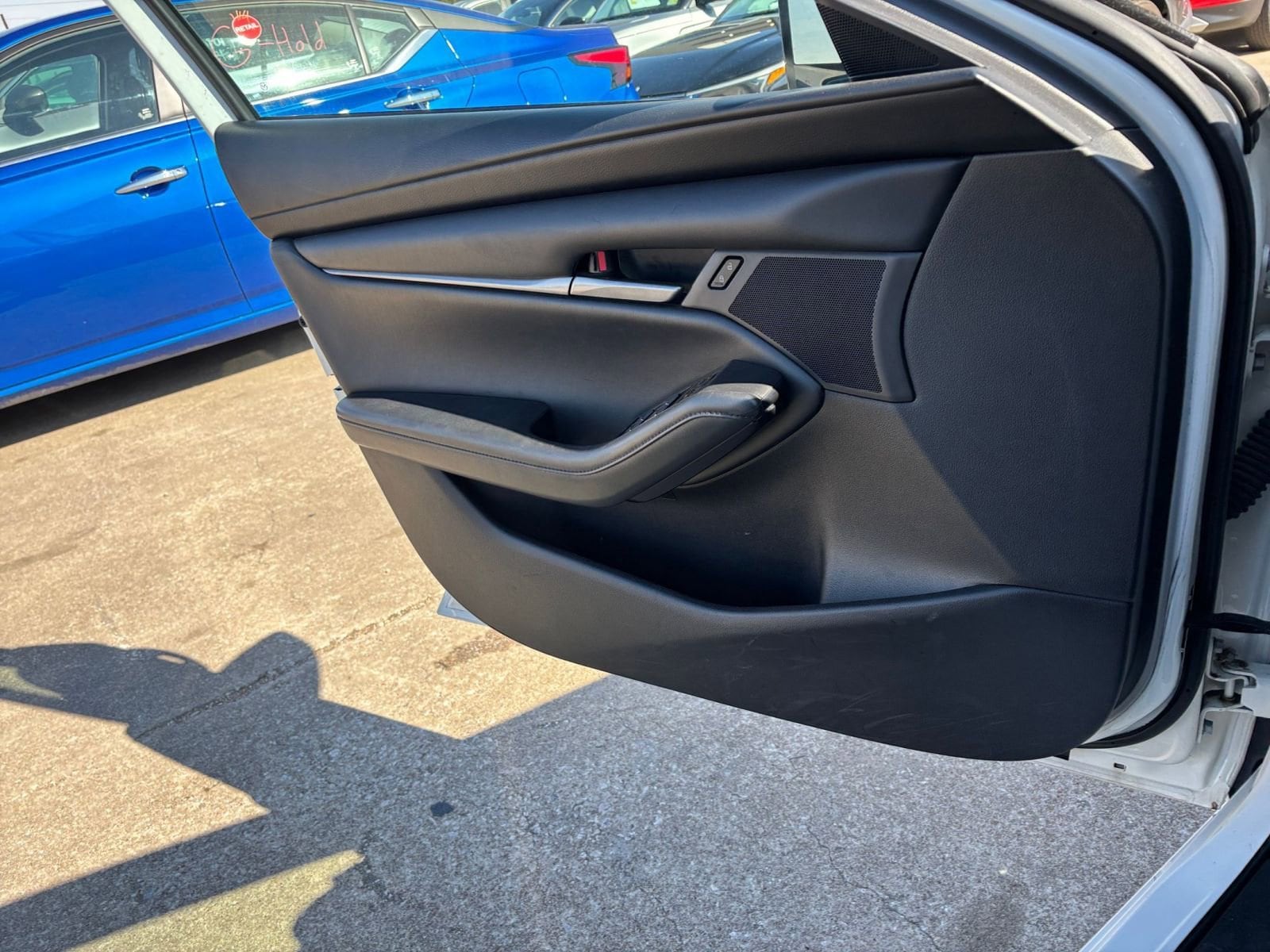 Thumbnail: 2023 Mazda Mazda3 - 18