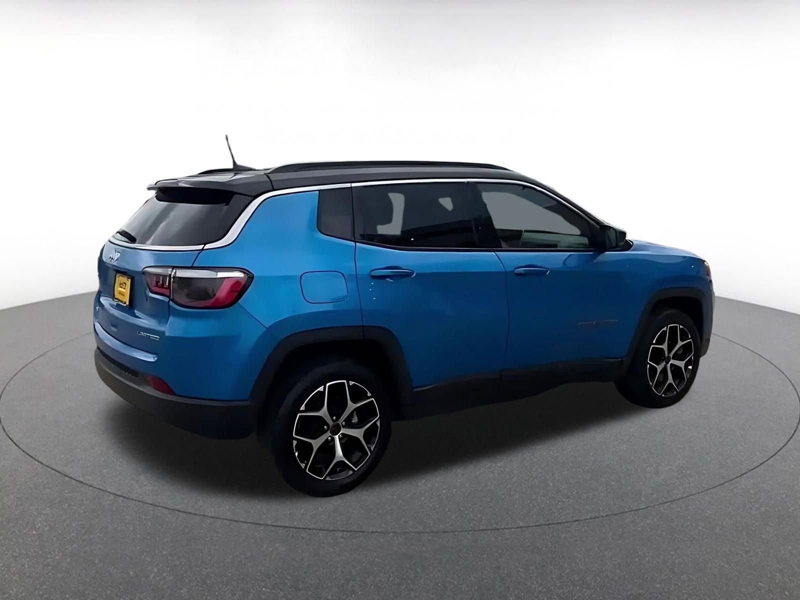 Thumbnail: 2025 Jeep Compass - 14