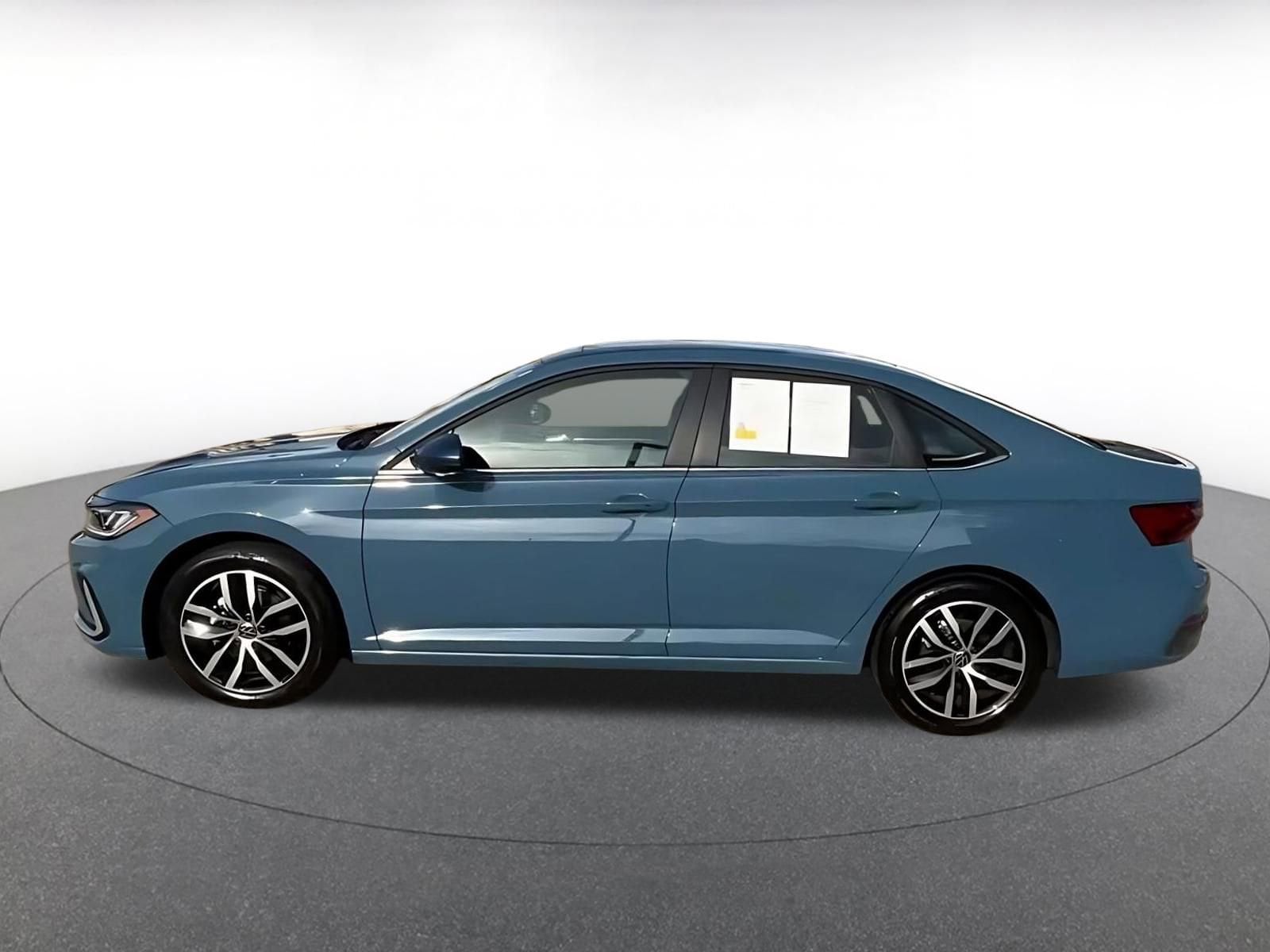 Thumbnail: 2025 Volkswagen Jetta - 9