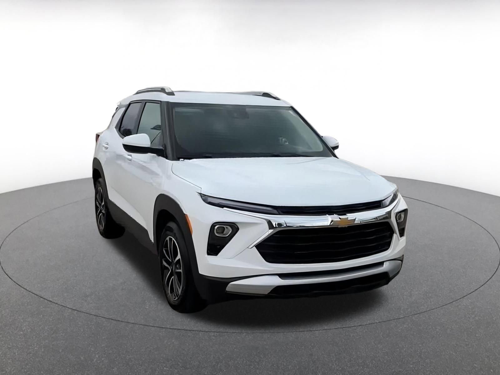 Thumbnail: 2025 Chevrolet TrailBlazer - 3