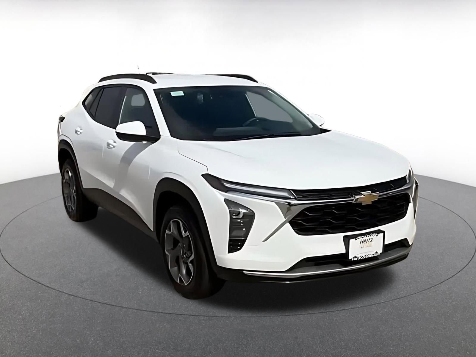 Thumbnail: 2025 Chevrolet Trax - 3