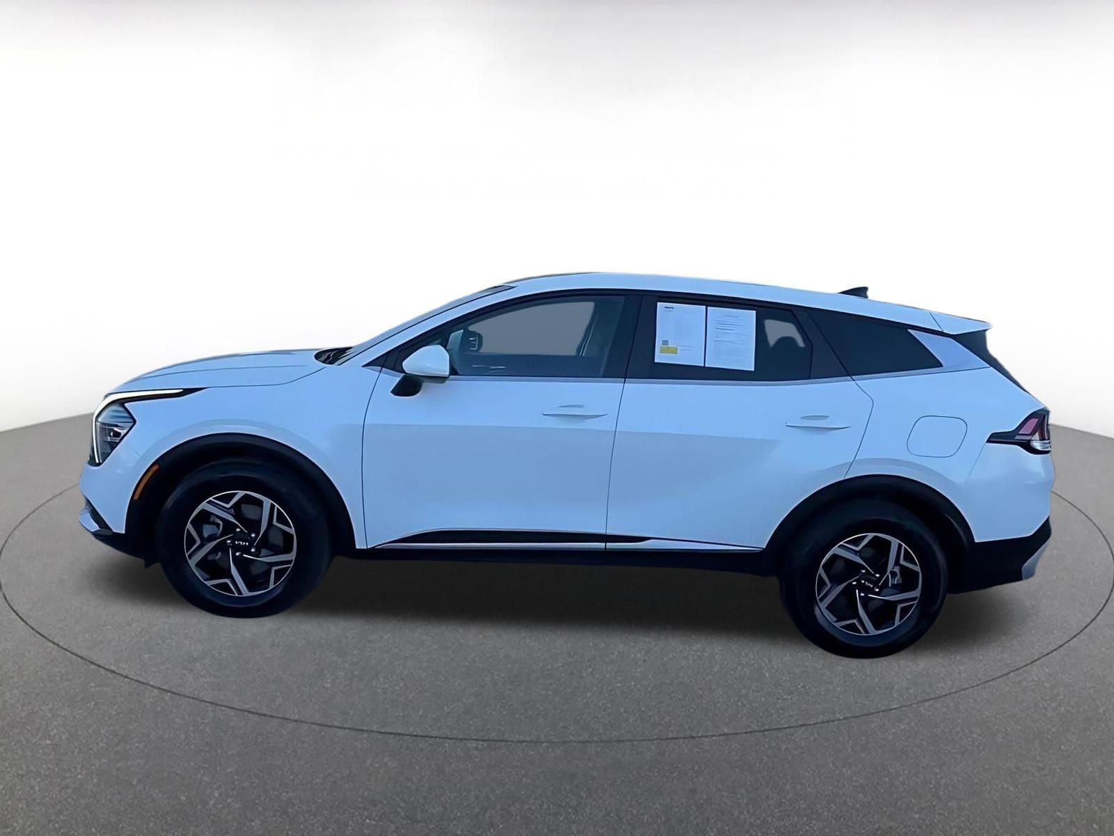 Thumbnail: 2025 Kia Sportage - 9