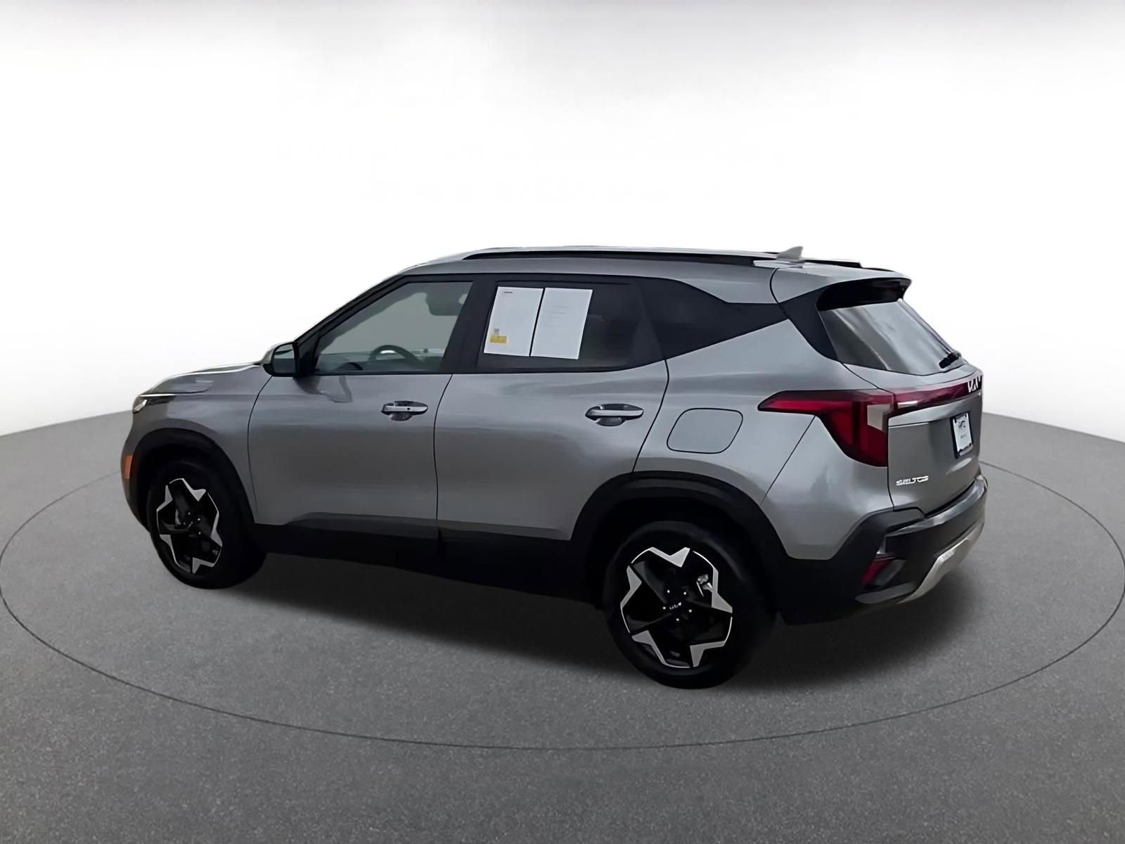 Thumbnail: 2025 Kia Seltos - 10