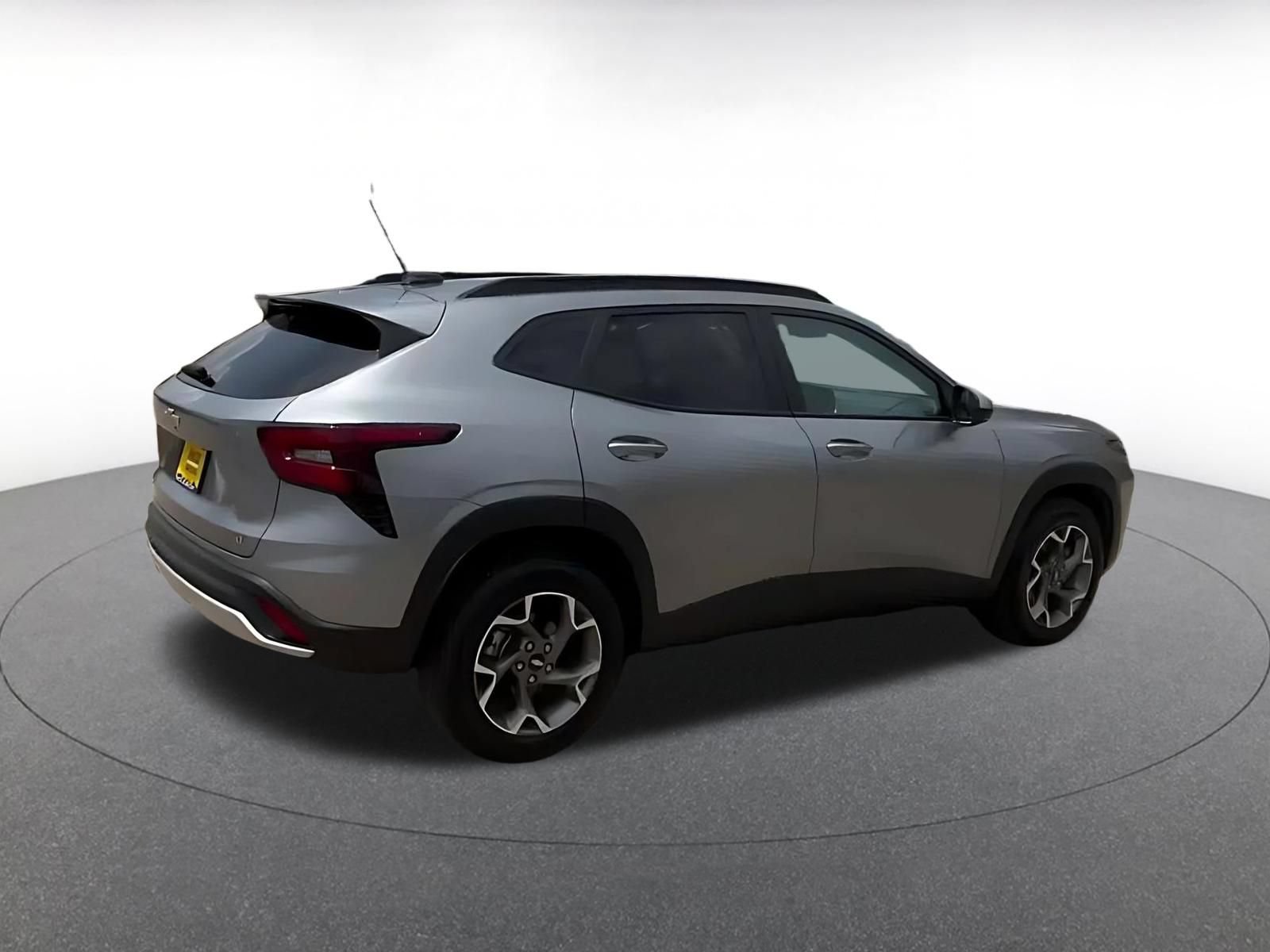 Thumbnail: 2025 Chevrolet Trax - 14