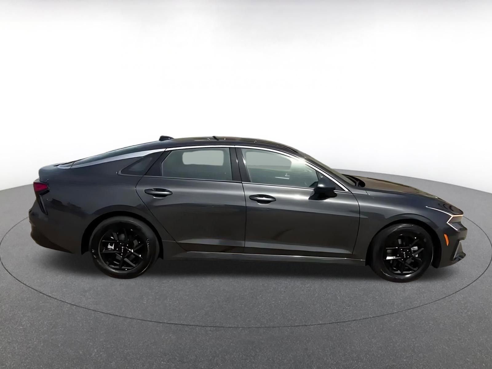 Thumbnail: 2025 Kia K5 - 16