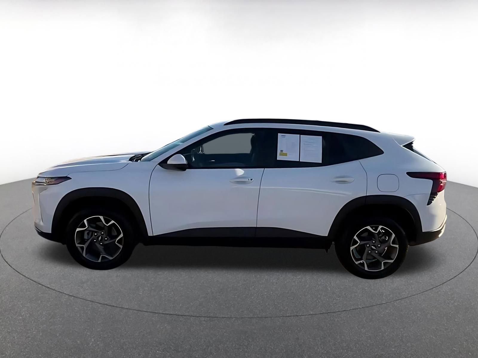 Thumbnail: 2025 Chevrolet Trax - 9