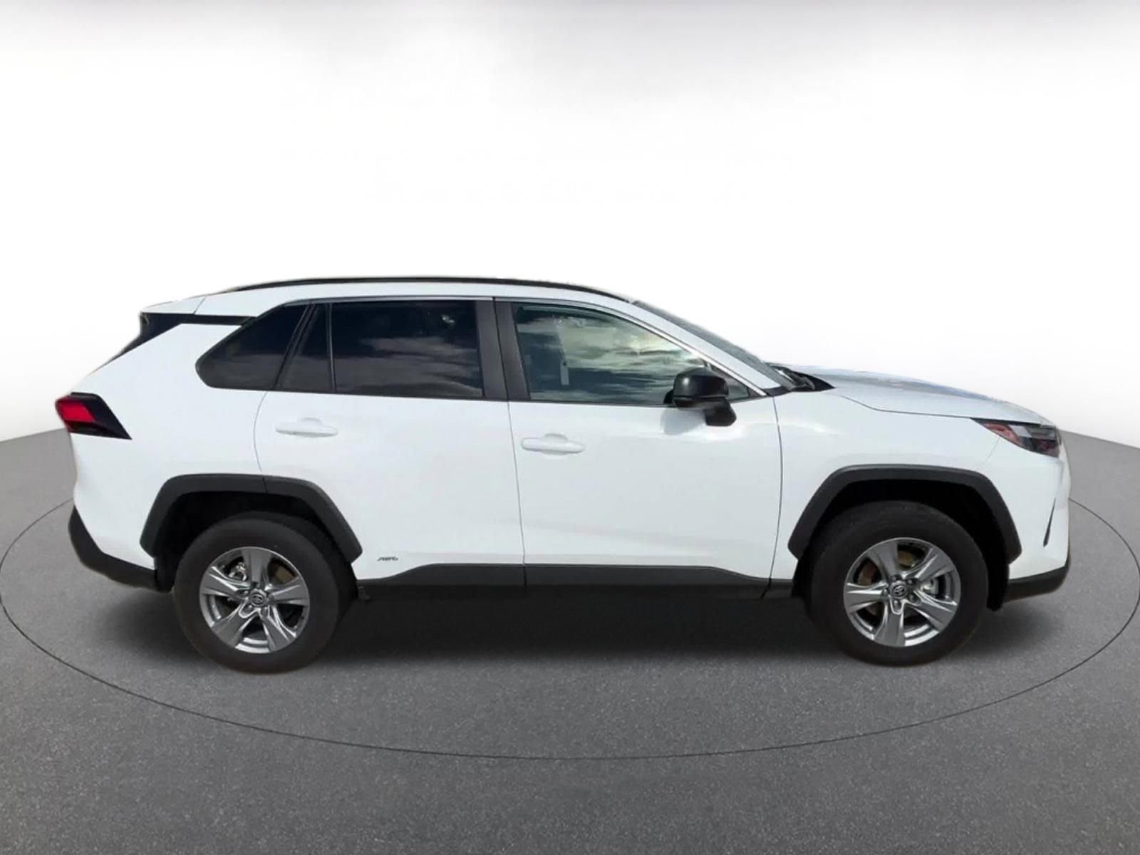 Thumbnail: 2025 Toyota RAV4 - 16