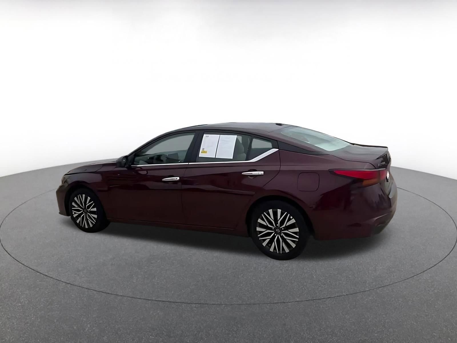 Thumbnail: 2025 Nissan Altima - 10