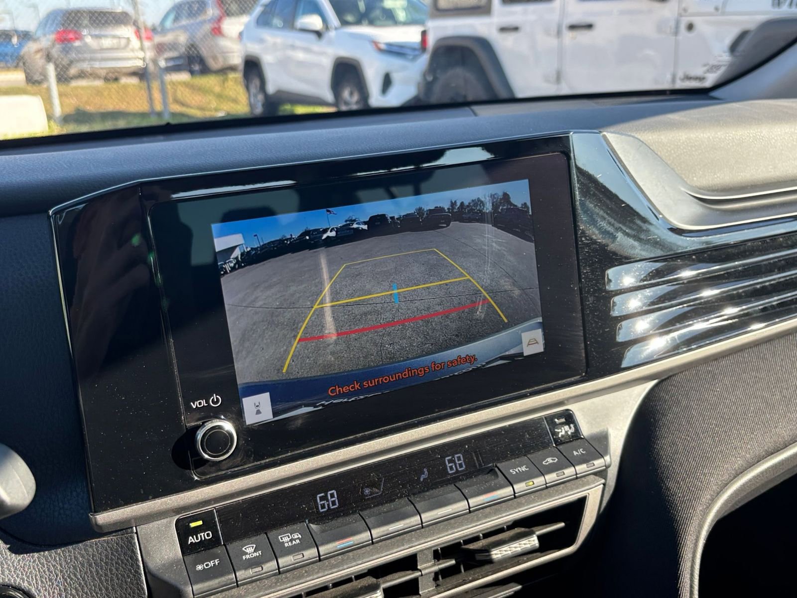 Thumbnail: 2025 Toyota Camry - 17