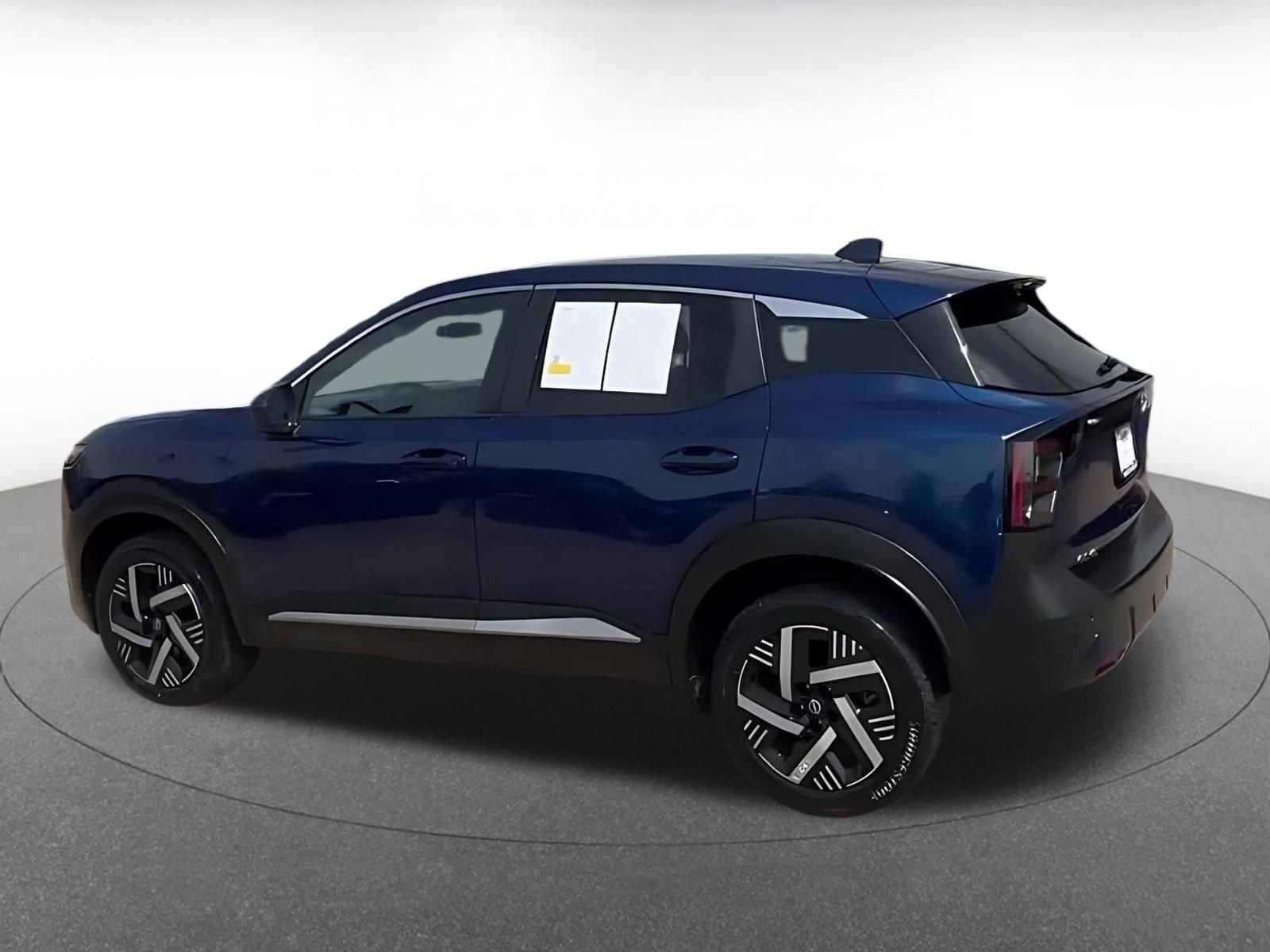 Thumbnail: 2025 Nissan Kicks - 10