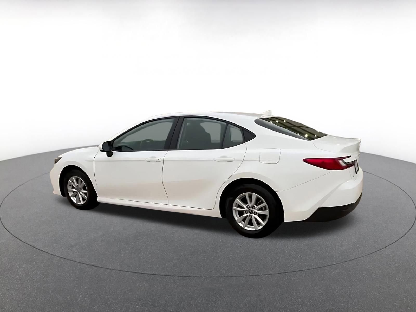 Thumbnail: 2025 Toyota Camry - 10