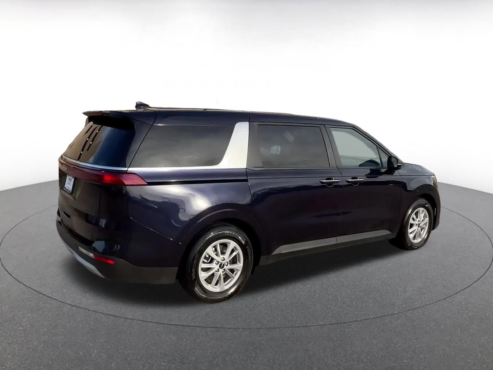 Thumbnail: 2024 Kia Carnival - 15