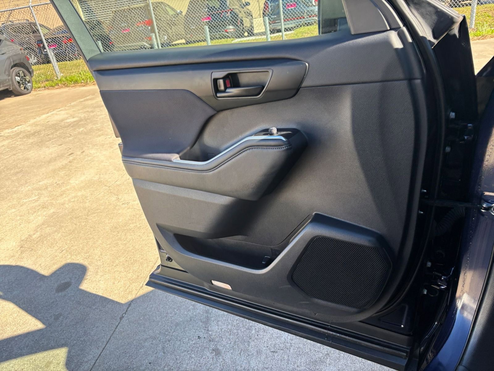 Thumbnail: 2025 Toyota Highlander - 21