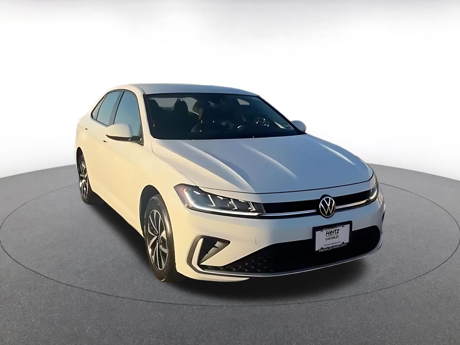 Thumbnail: 2025 Volkswagen Jetta - 3