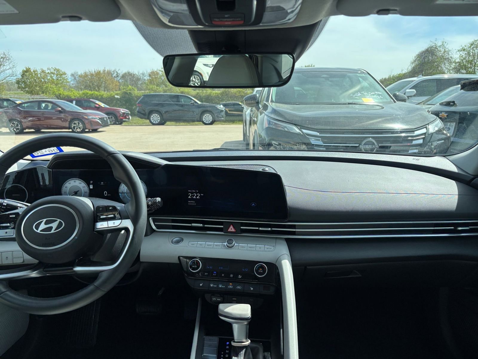 Thumbnail: 2025 Hyundai Elantra - 33