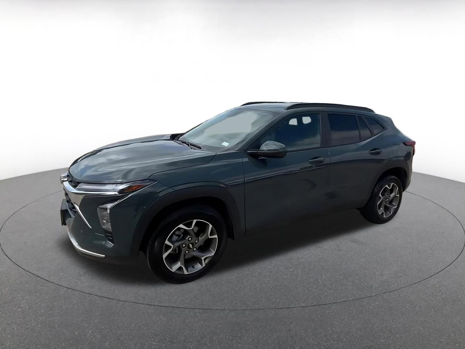 Thumbnail: 2025 Chevrolet Trax - 8