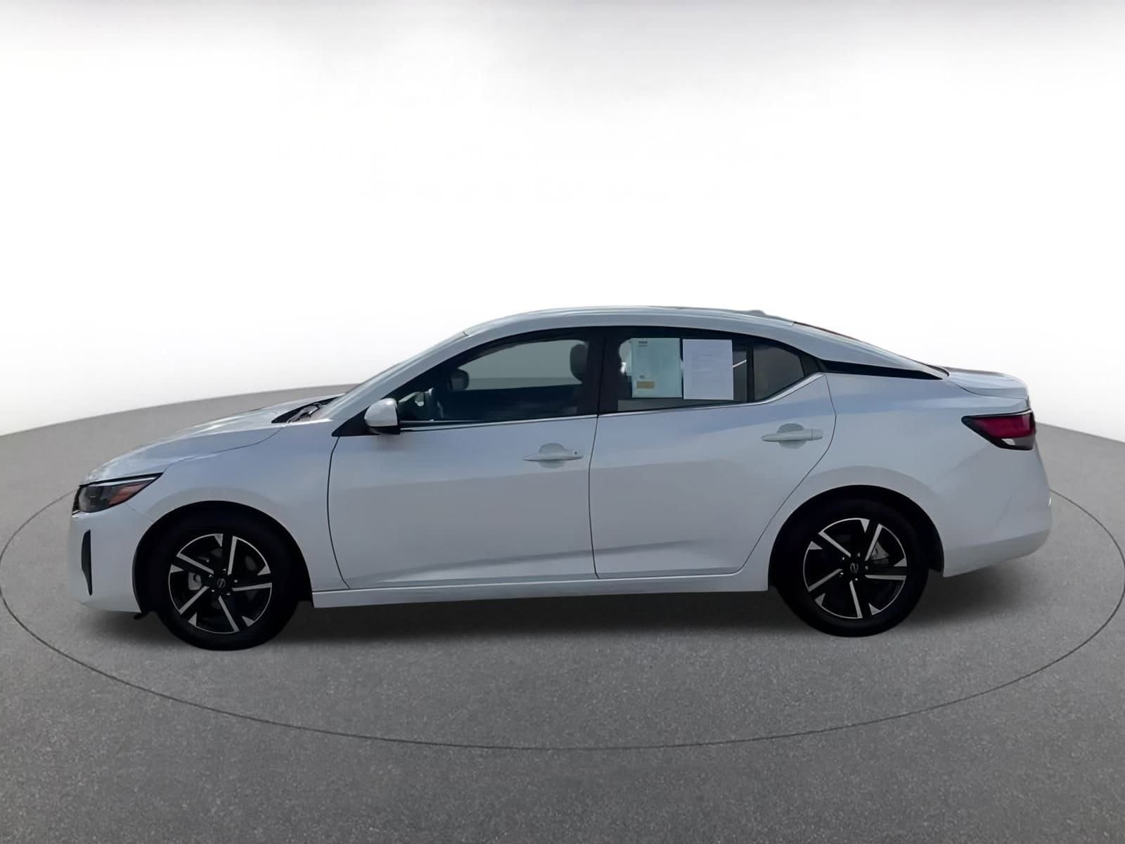 Thumbnail: 2024 Nissan Sentra - 9