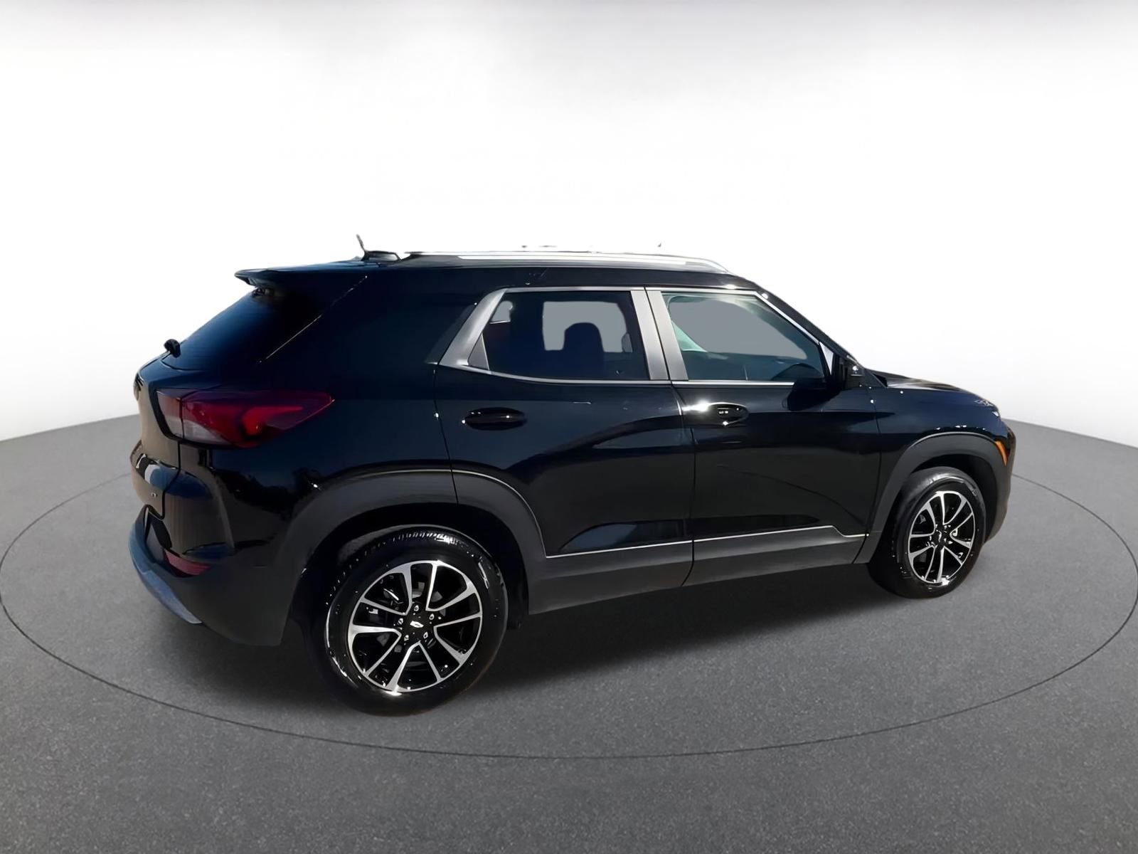 Thumbnail: 2025 Chevrolet TrailBlazer - 15